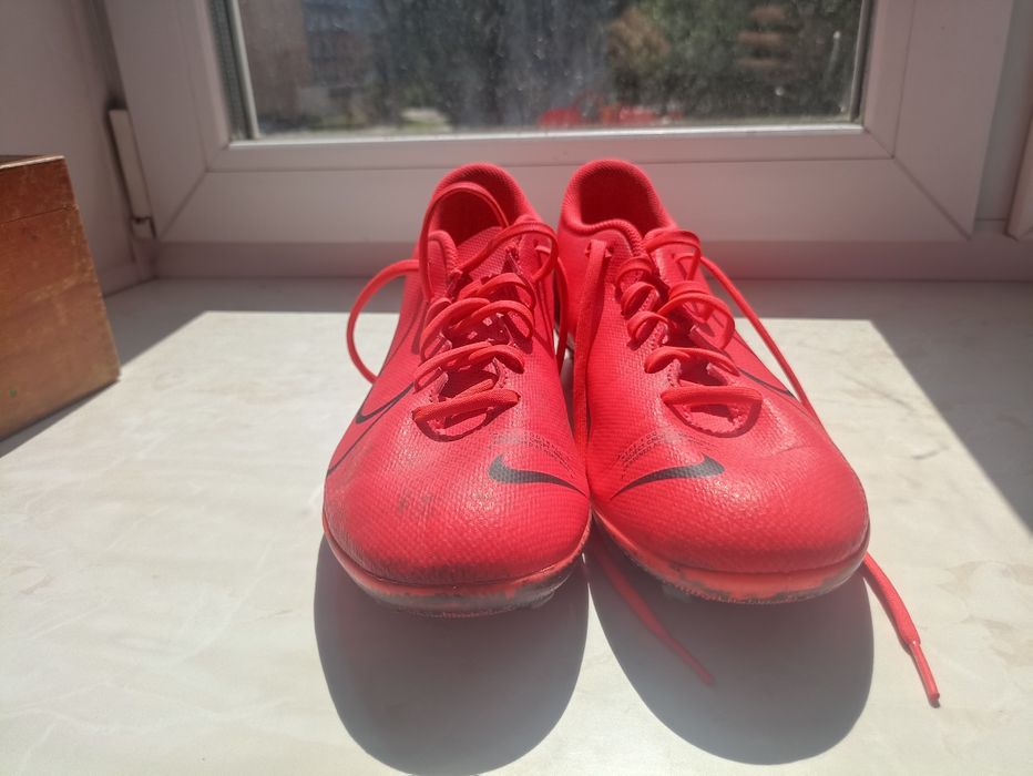 Футбольные бутсы