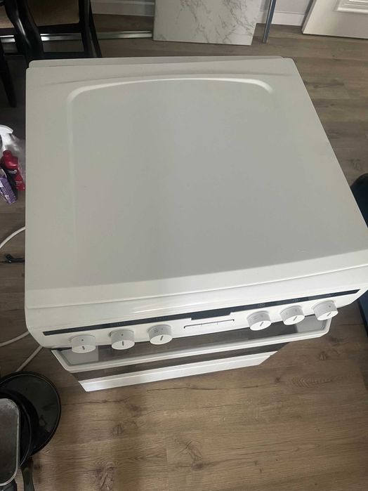 Продается газовая плита Hansa б/у