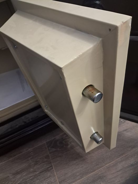 Офисный сейф, сейф для дома