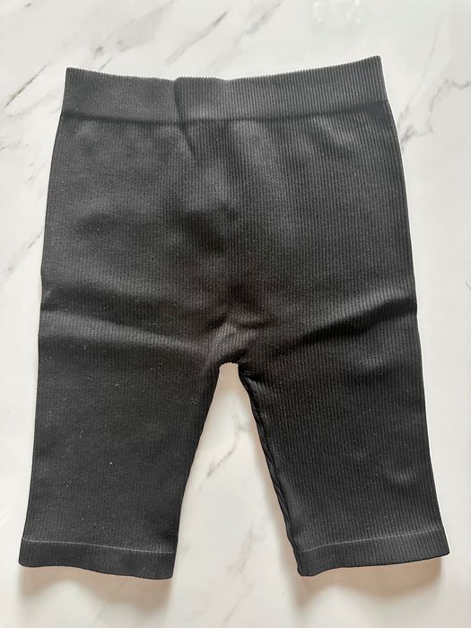 Дамски рипсен къс клин ZARA