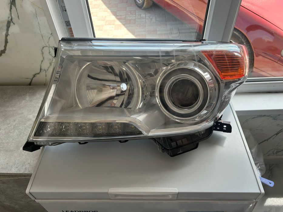 Фары land Cruiser 200  Араб