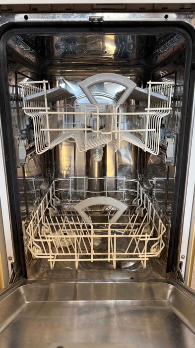 Посудомоечная машина Hotpoint-Ariston