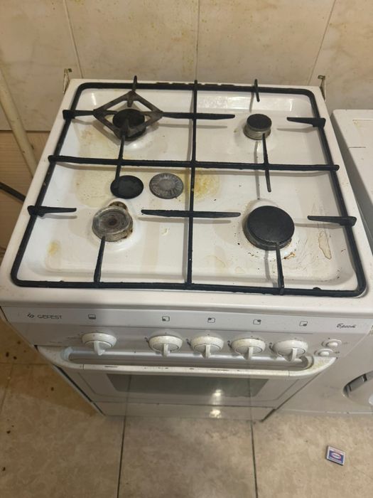Продам газовую плиту