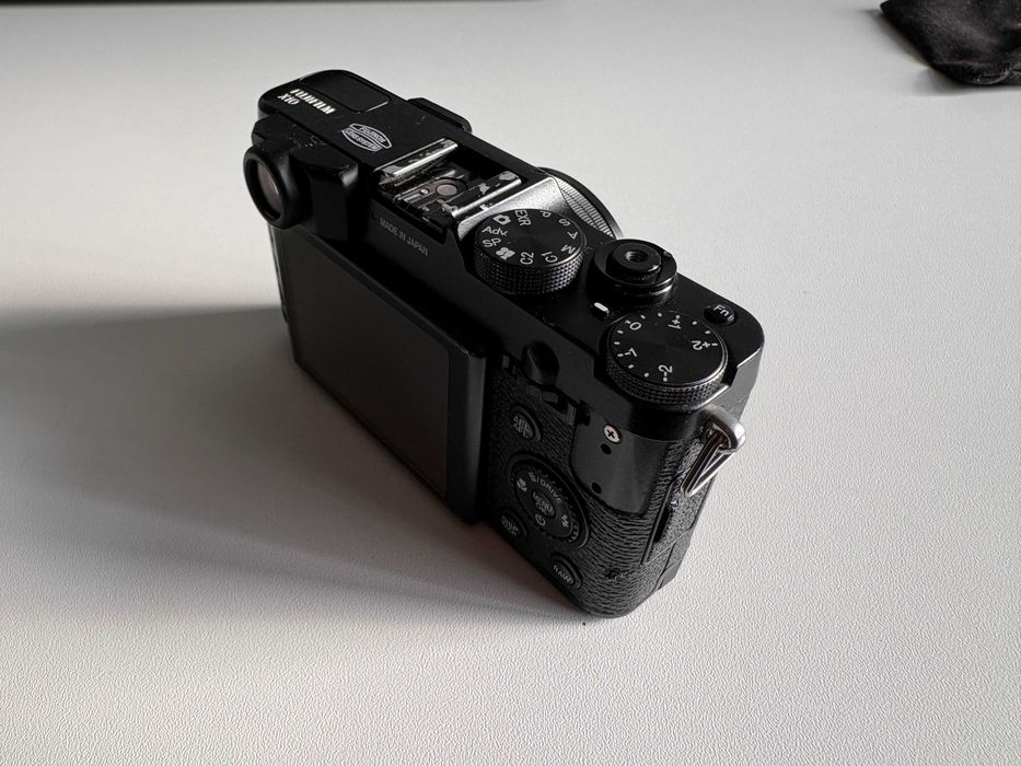 Фотоаппарат Fujifilm X10
