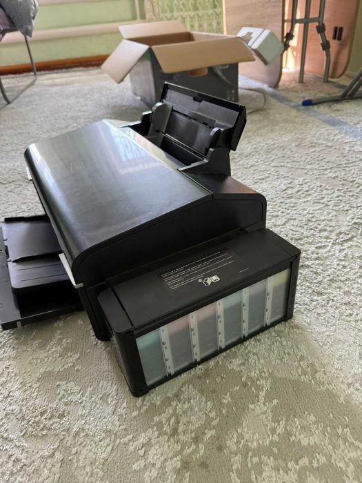 Продам принтер L805 Б/У