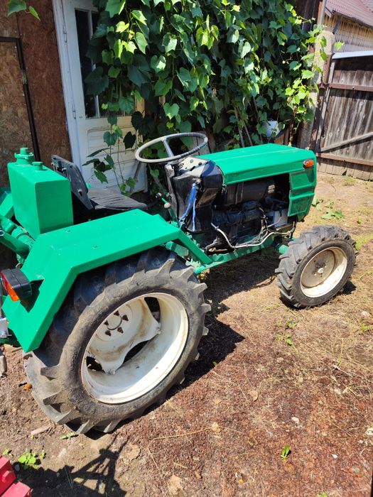 Vând tractor Bertollini