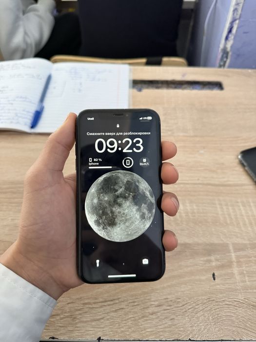 iPhone XR на гарантии