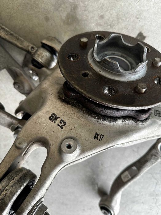 Fuzeta Stanga Spate Completa BMW M3/M4/M2 G80 G82 G87 OEM