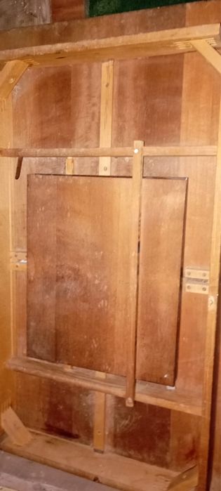 Продается стол.