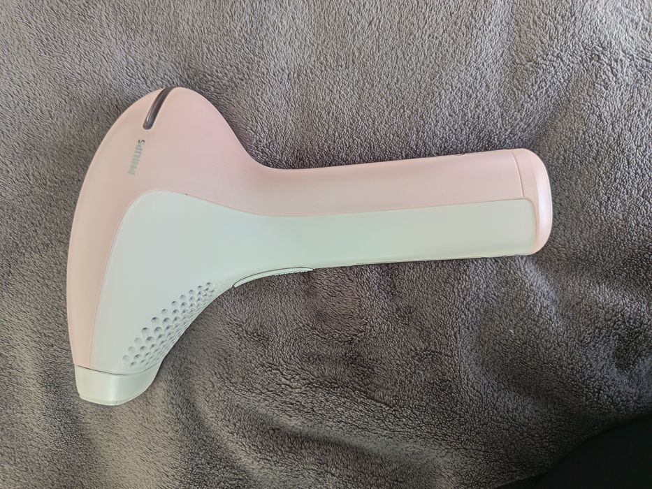 Vând aparat epilare definitiva Philips Lumea (IPL)