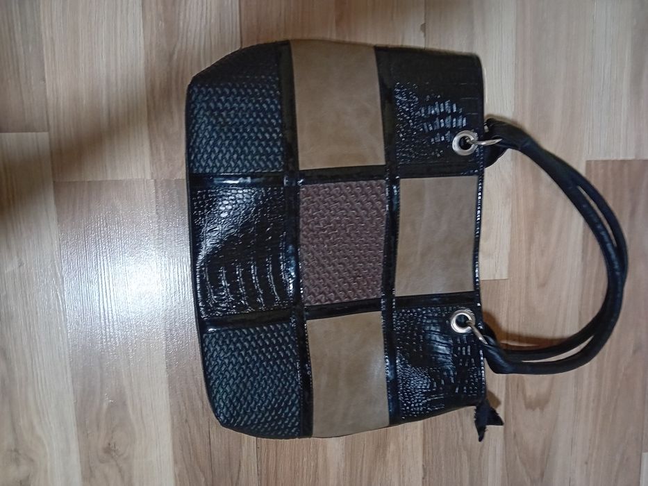 Дамска.     чанта