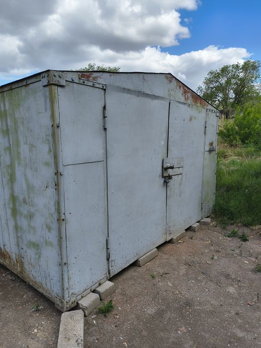 Продаем гараж металически