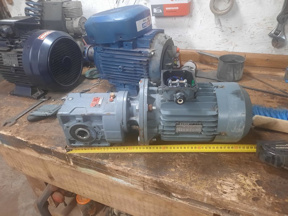 Motor cu reductor  cazan tuică