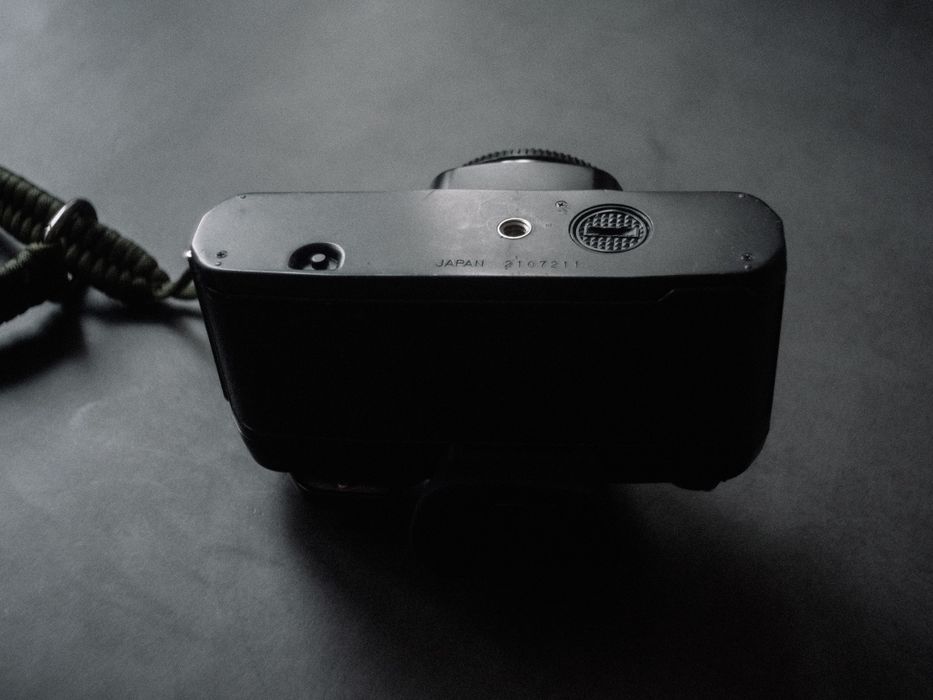 Продавам филмово тяло Yashica FX-3 Super 2000