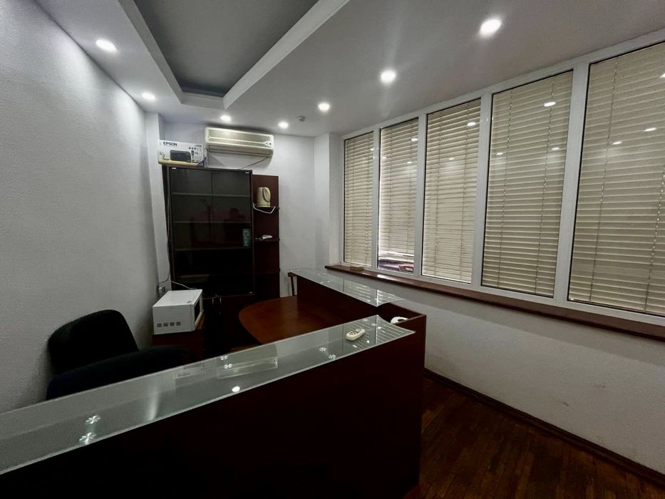 Ойбек, офис в аренду