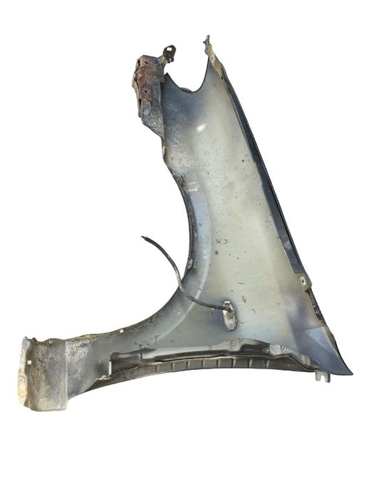 Aripa Dreapta Fata Nissan Almera 2004