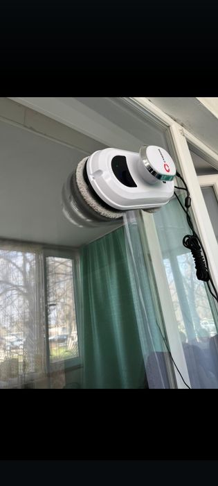 Робот мойщик окон