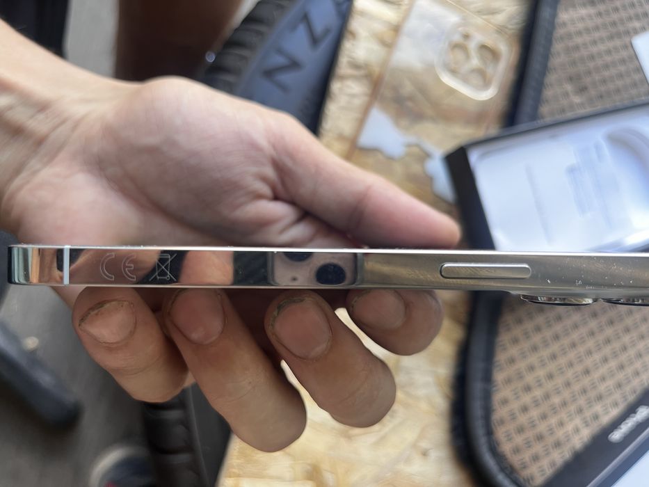 Продаю Iphone 13 pro