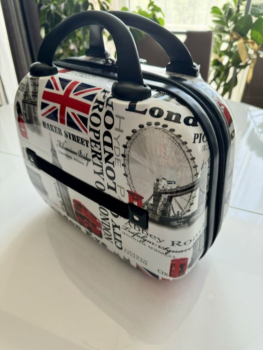 Мини куфарче/beauty cabin luggage