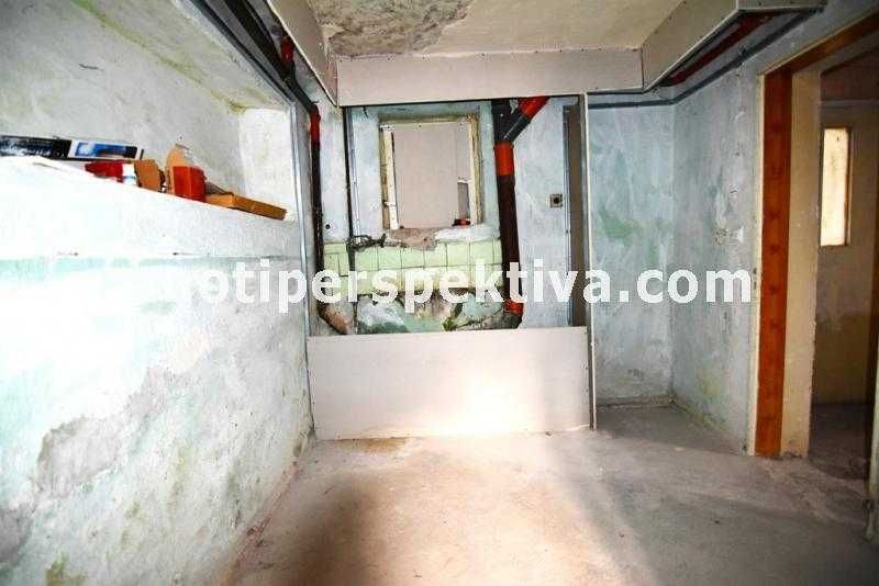 реф.15402 Обзаведен етаж от къща в Прослав!