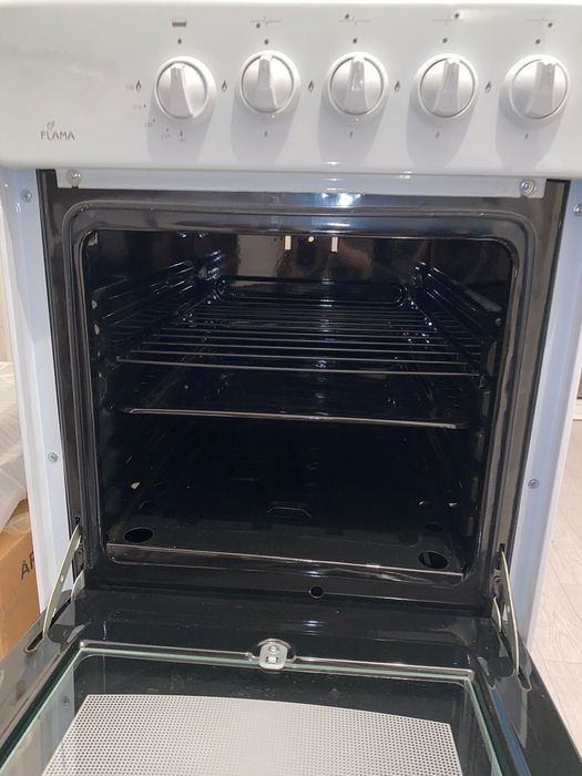 Продам газовую плиту Flama