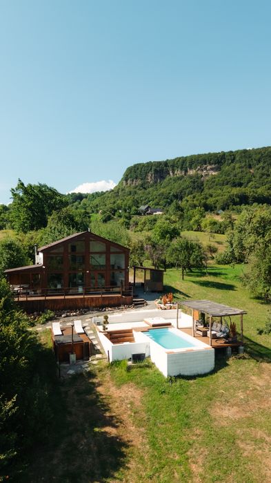 Cabana premium cu piscină pentru relaxare totală