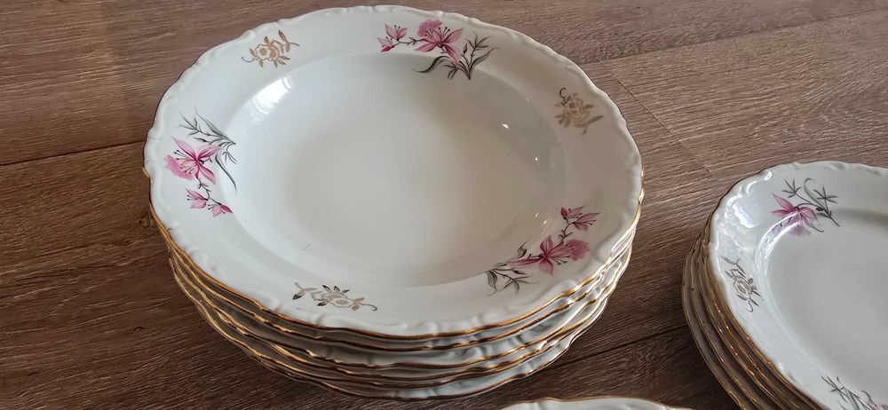 Бохемия Чехословакия– сервиз за хранене, костен порцелан, 17части
