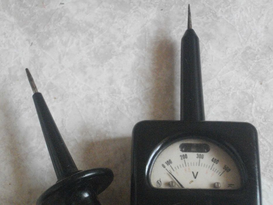 Старо Качество Волтметър 500V/750V Немски RT/ Wobla/ VEB с Глим Лампа