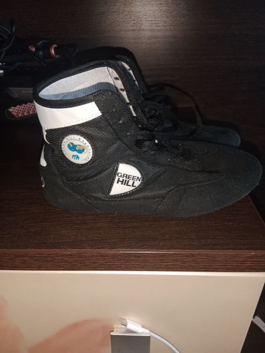 Продам борцовки и самбовки