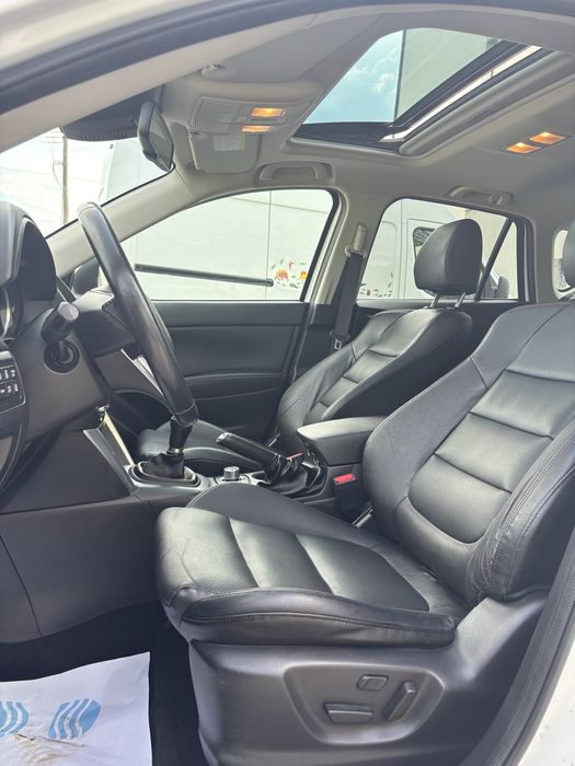Se vinde mazda CX-5 model  SKYACTIV TECHNOLOGY 4x4  navigatie camer masalier trapa asist