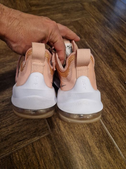 Vand  adidasi nike nr 40.5