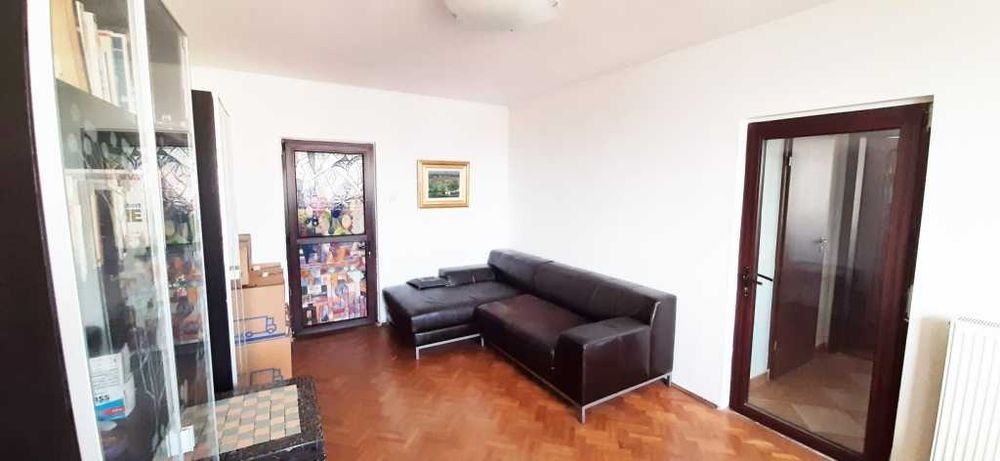 Proprietar vand apartament 3 camere langa metroul Eroii Revolutiei