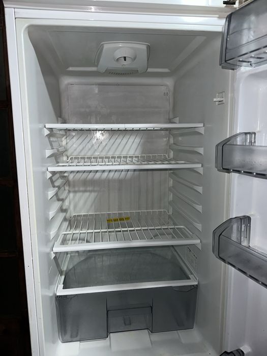 Frigider cu congelator