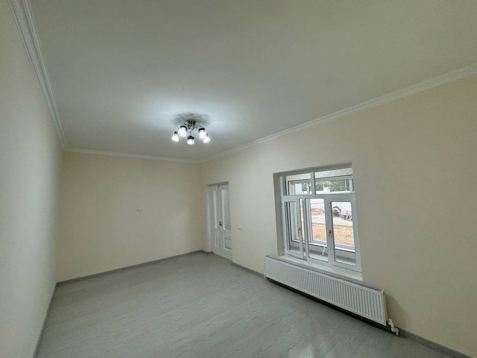 Уй Сотилади Янгийўл Тинчликда!!! Нақд ва насия савдога ҳам келишамиз