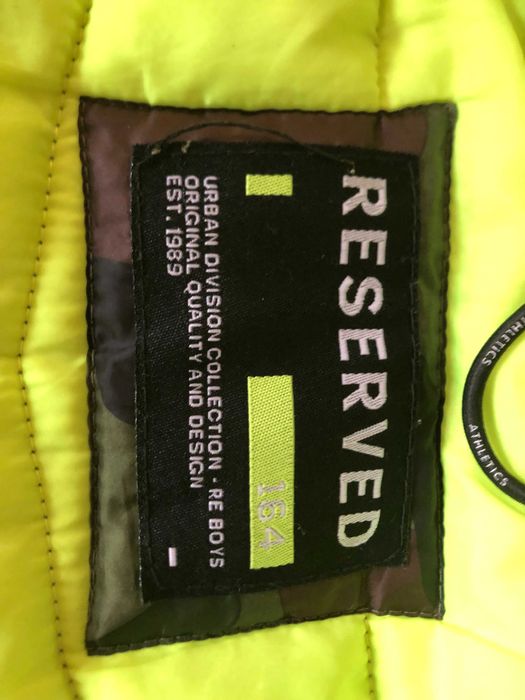 Почти ново есенно яке RESERVED