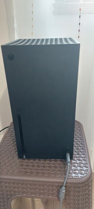 Vând xbox Series X 1TB ca si nou ,schimb cu  Samsung s24 ultra