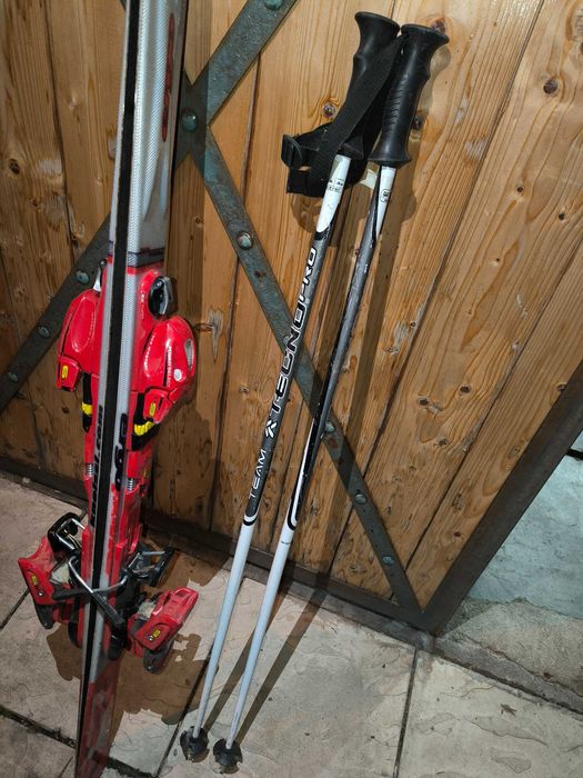 Ски с автомати, обувки и щеки за деца