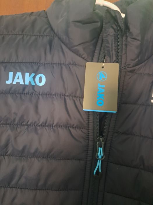 Vesta pt femei Jako marime M noua cu eticheta