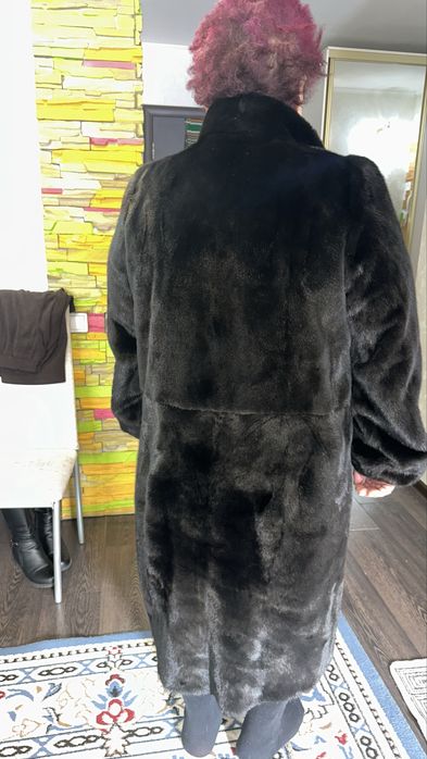 Продам норковую шубу