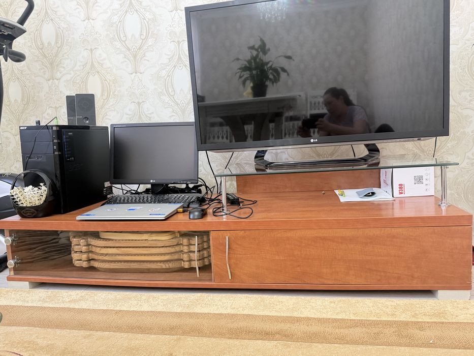 Тумба род телевизор