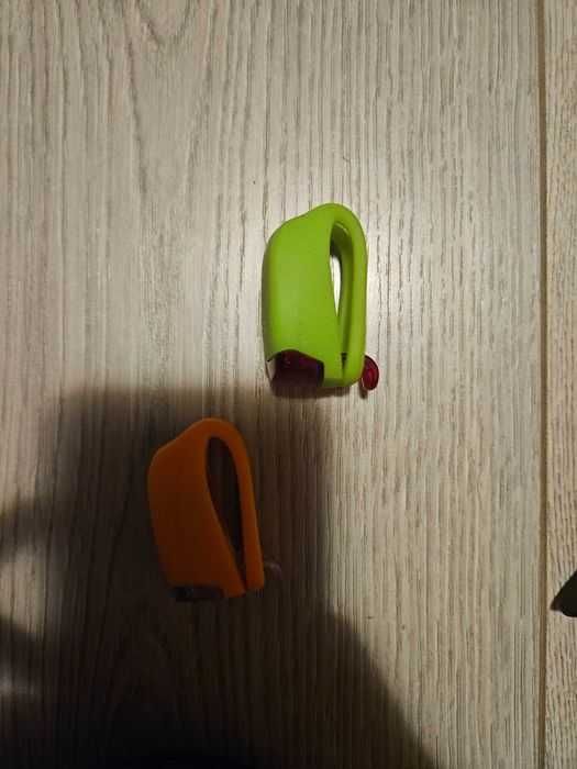 Accesorii bicicleta: lumini fata spate, lant antifurt, suport bidon