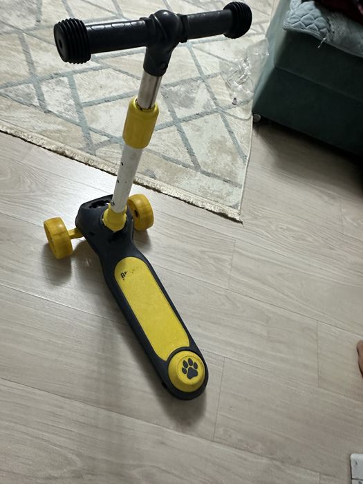 Продам самокат детский 2000тг