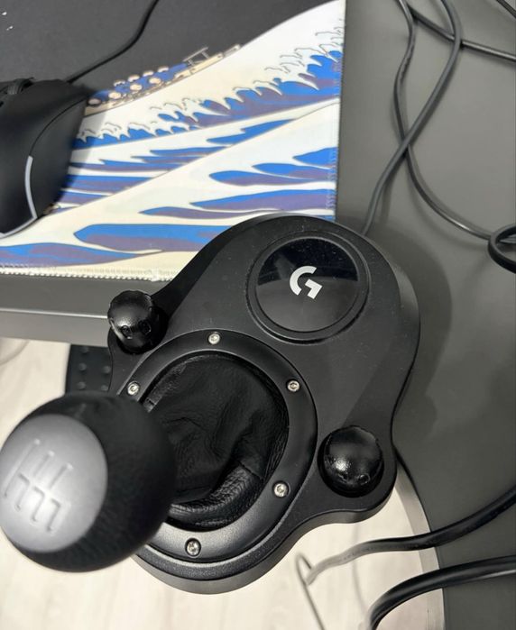 Volan gaming logitech + schimbator