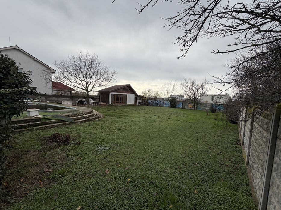 Vand teren zona hanul doctorului.