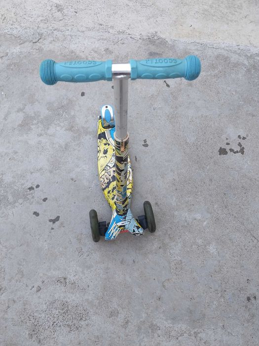 Детска тротинетка триколка ScooTer , Светещи LED колела