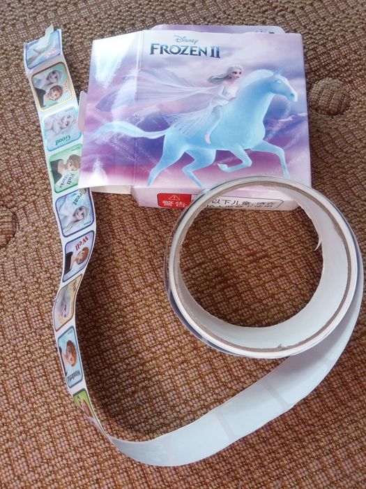 Стикери Замръзналото кралство 2, ролка с 200 броя