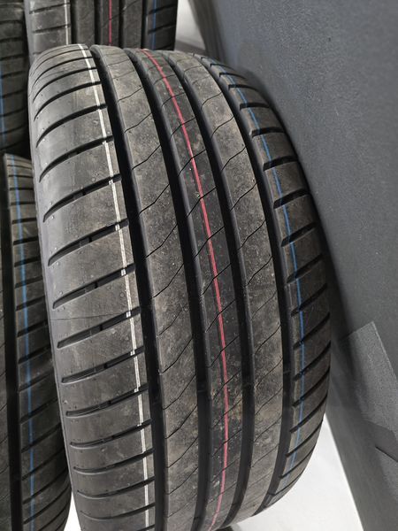 21цола Audi A8 S8-265/35/21 BRIDGESTONE  4бр