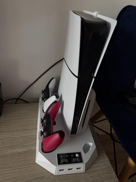 PS5 Disc Edition  Pachet COMPLET gata de jucat!