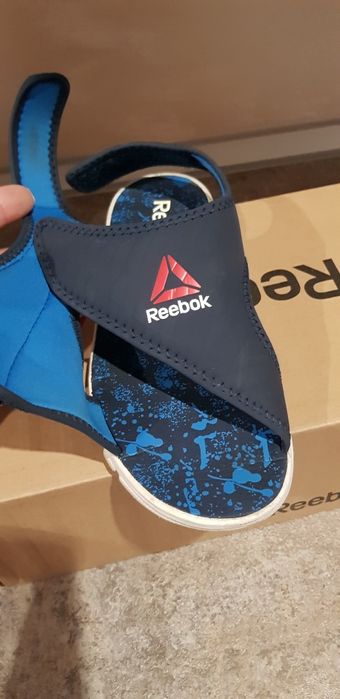 Сандали Reebok eur 32,5