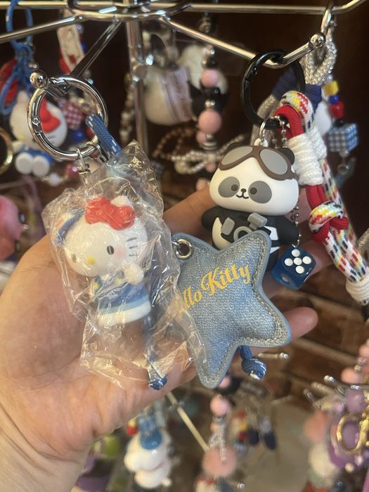 оптом нархда HELLO KITTY оригинал услубидеги чиройли брелоклар